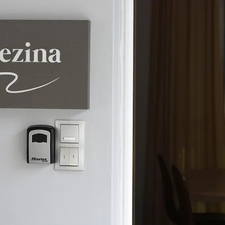 Dionysia-anezina Apartamento Tolón