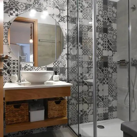 Dionysia-anezina * Τολό