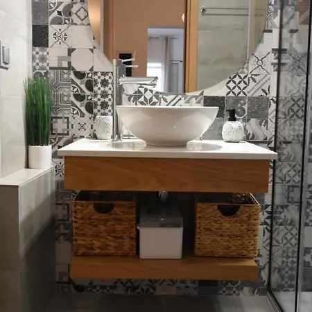 Διαμέρισμα Dionysia-anezina