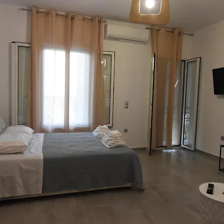 Dionysia-anezina Apartamento *