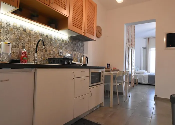 Dionysia-anezina * Tolón