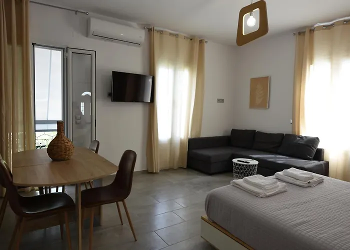 Dionysia-anezina Apartman *
